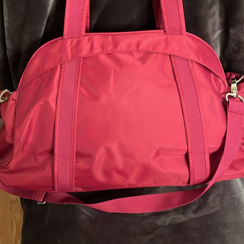 Avia magenta gym or travel bag - Picture 3 of 7